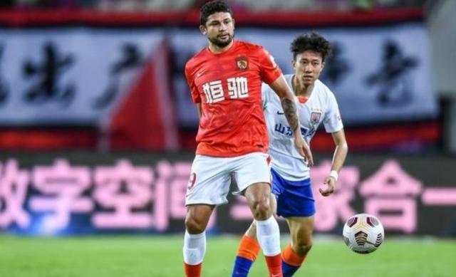 od体育官网-【中超】杨立瑜艾克森破门 广州2比1送泰山赛季首败